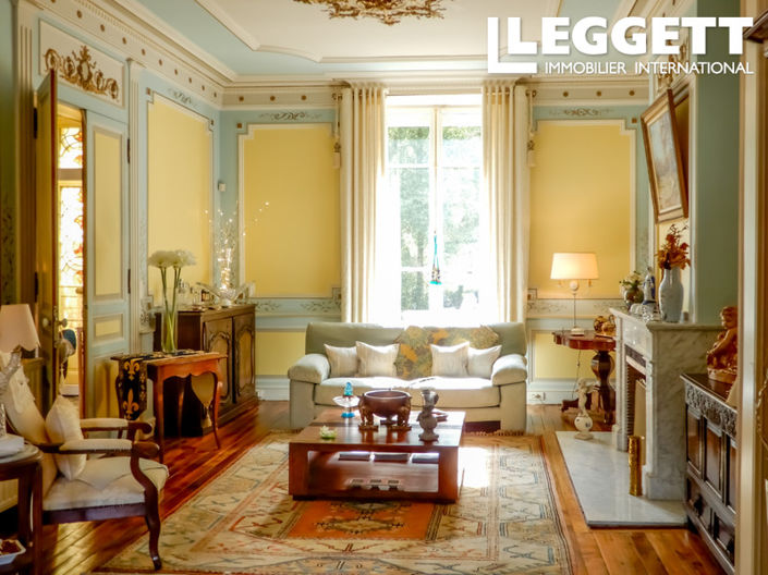 Image No.3-8 Bed House for sale