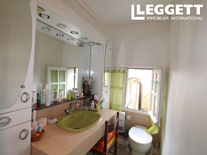 Image No.6-2 Bed House for sale