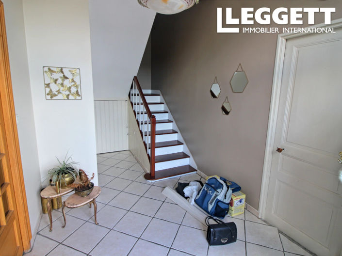 Image No.10-11 Bed House for sale