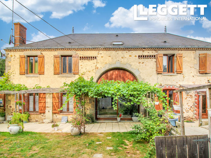 Image No.1-7 Bed House for sale