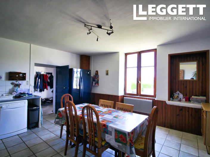 Image No.3-Maison de 5 chambres à vendre à Deux-Sevres