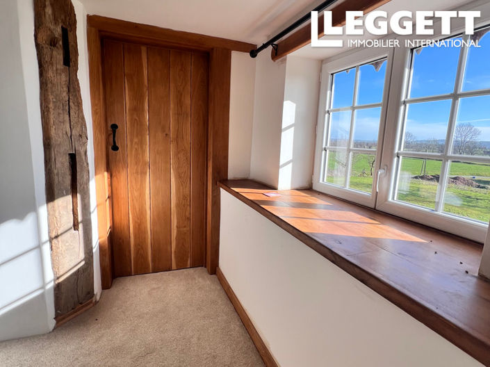 Image No.9-6 Bed House for sale