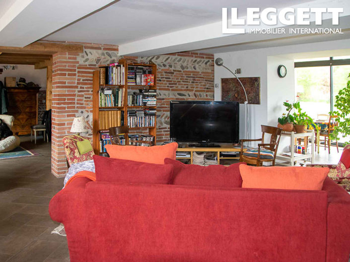 Image No.3-6 Bed House for sale