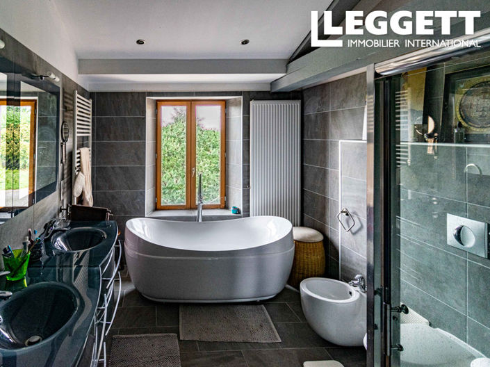 Image No.7-6 Bed House for sale