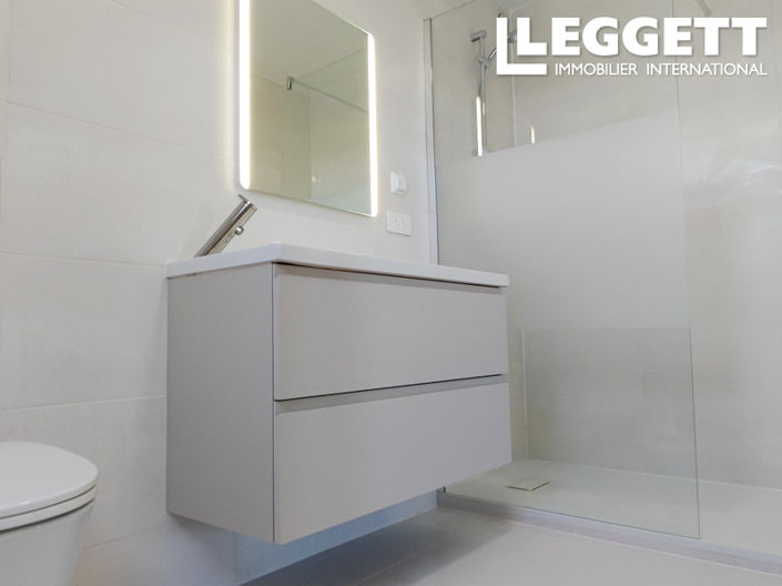 Image No.6-4 Bed House for sale