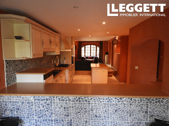 Image No.3-6 Bed House for sale