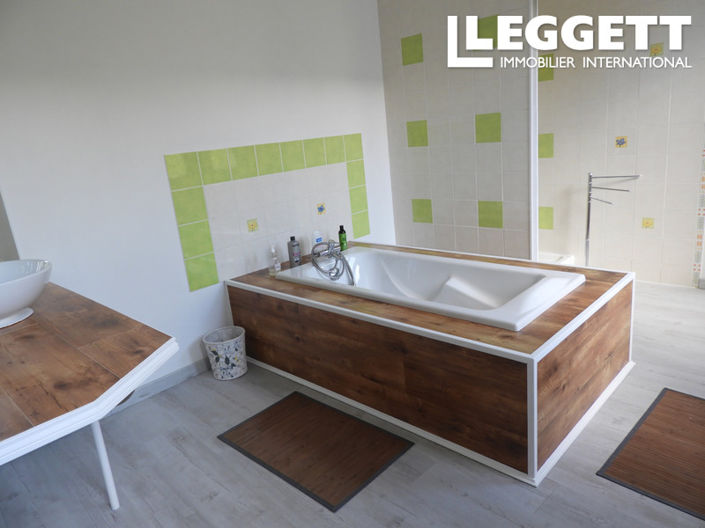 Image No.7-6 Bed House for sale