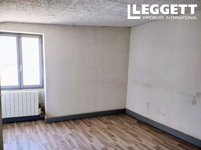 Image No.10-3 Bed House for sale