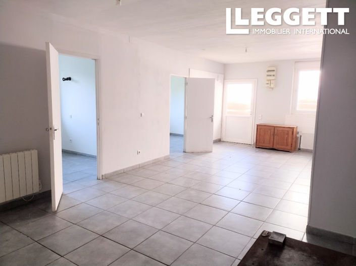 Image No.1-3 Bed House for sale