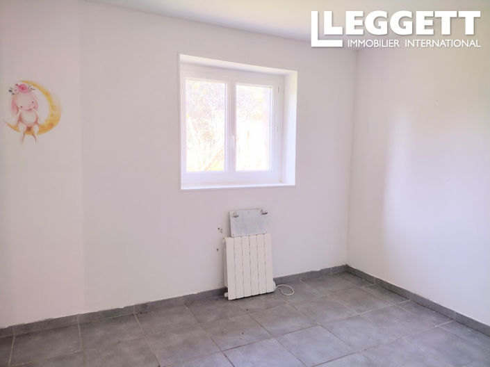 Image No.8-3 Bed House for sale