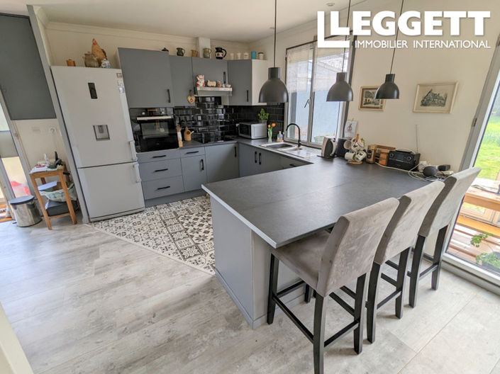 Image No.3-2 Bed House for sale