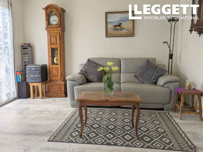 Image No.5-2 Bed House for sale