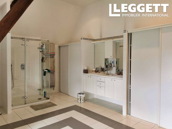 Image No.10-5 Bed House for sale