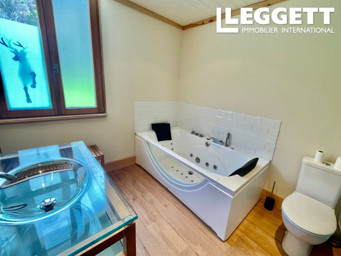 Image No.10-10 Bed House for sale