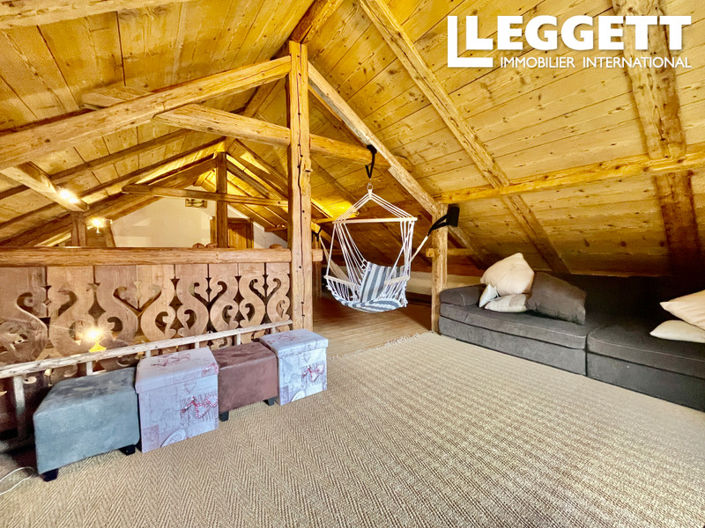 Image No.5-10 Bed House for sale