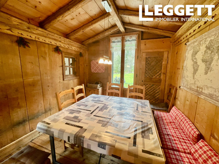 Image No.7-10 Bed House for sale