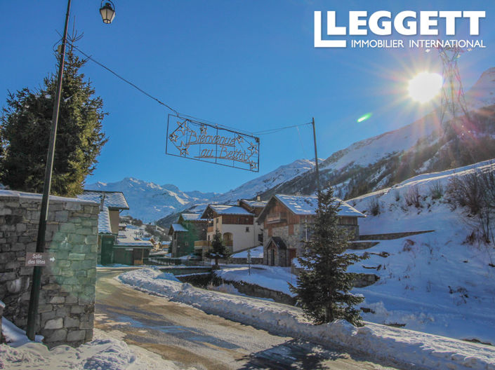 Image No.10-4 Bed House for sale