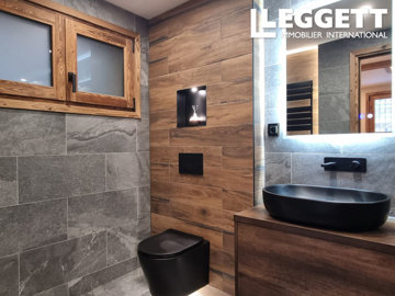 ahr0chm6ly9jzg4uagvzdglhlmltbw8vaw1hz2uvvevom