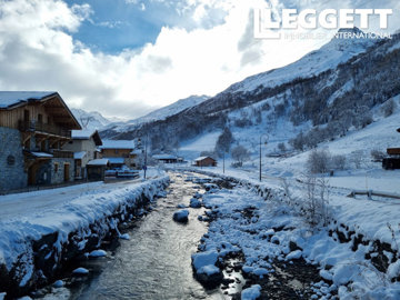 ahr0chm6ly9jzg4uagvzdglhlmltbw8vaw1hz2uvvevom