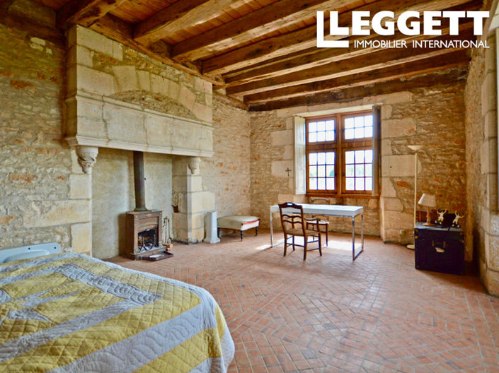 Image No.6-8 Bed Chateaux for sale