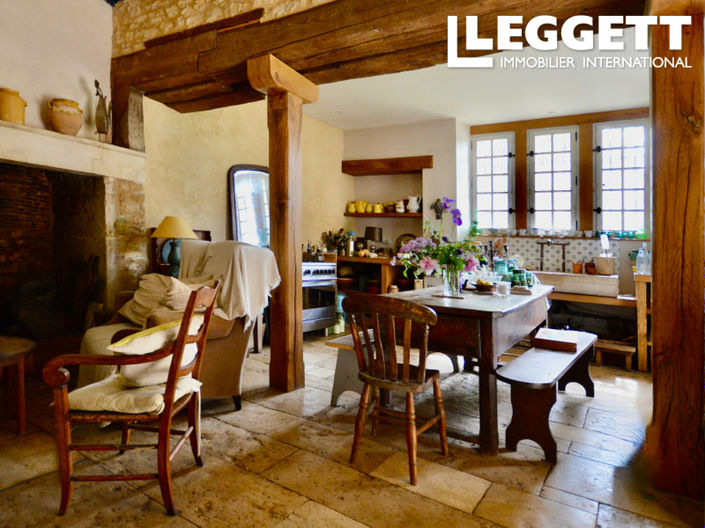 Image No.8-8 Bed Chateaux for sale