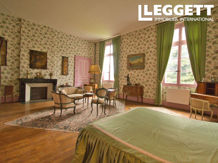 Image No.10-8 Bed Chateaux for sale