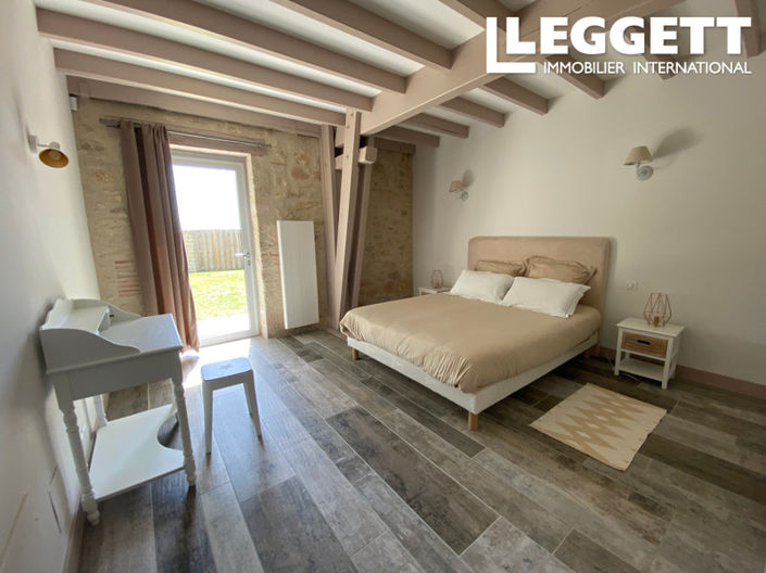 Image No.4-6 Bed House for sale