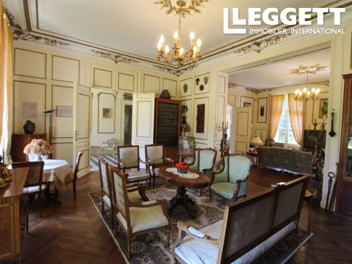 Image No.4-11 Bed Chateaux for sale