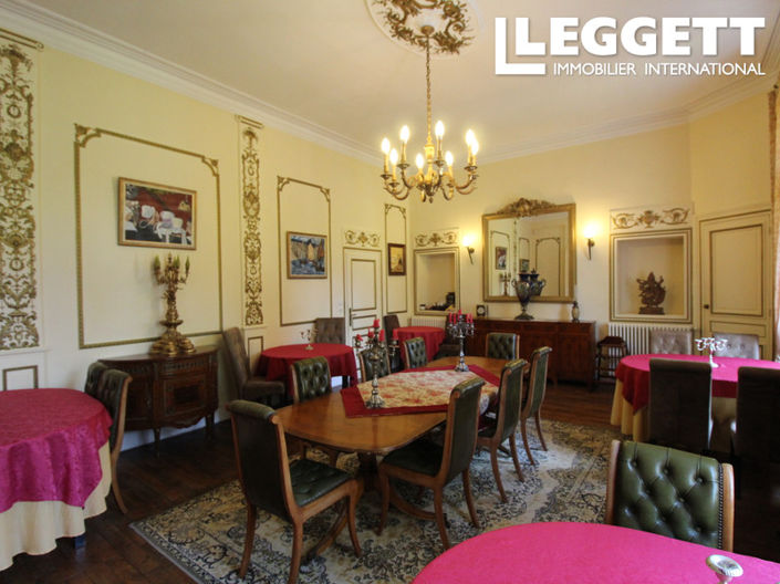 Image No.5-11 Bed Chateaux for sale