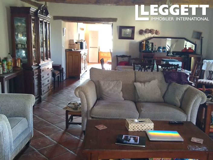 Image No.7-6 Bed House for sale