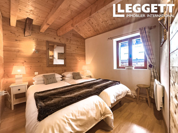 Image No.6-3 Bed House for sale