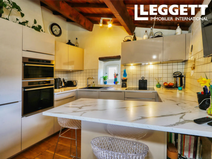 Image No.6-3 Bed House for sale