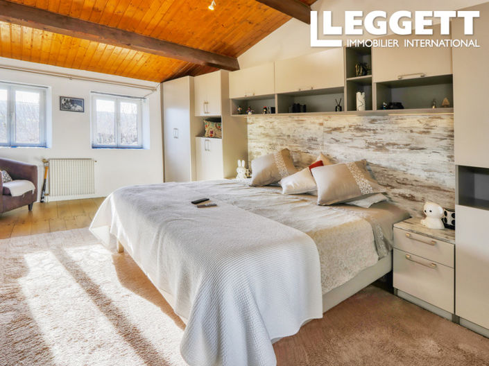 Image No.7-3 Bed House for sale