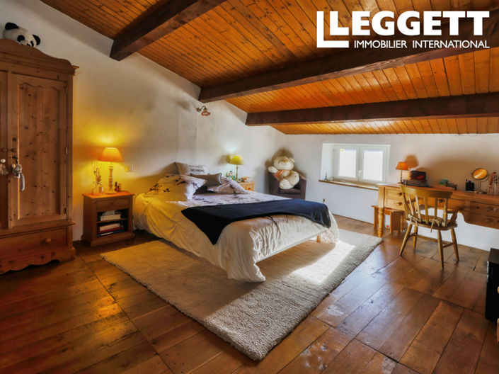 Image No.8-3 Bed House for sale