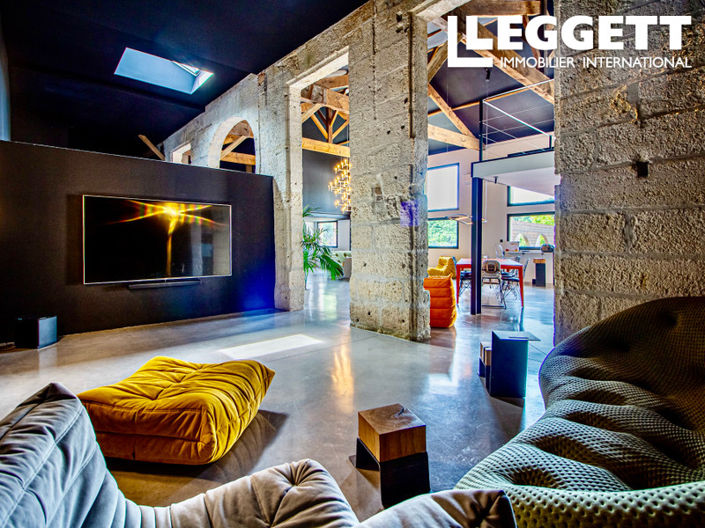 Image No.1-4 Bed House for sale