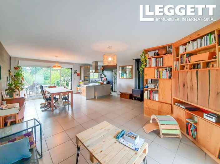 Image No.3-4 Bed House for sale