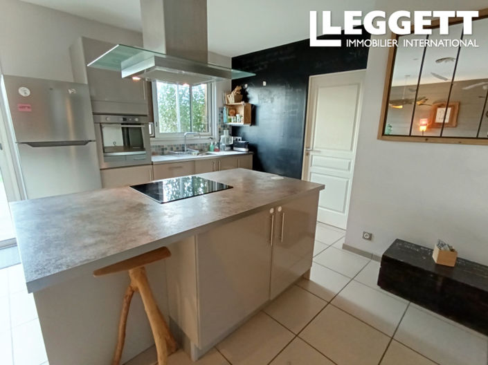 Image No.4-4 Bed House for sale