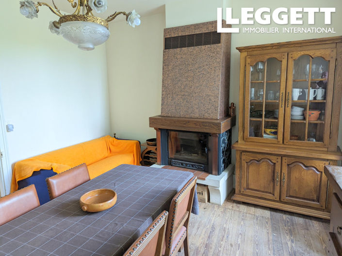 Image No.4-6 Bed Commercial for sale