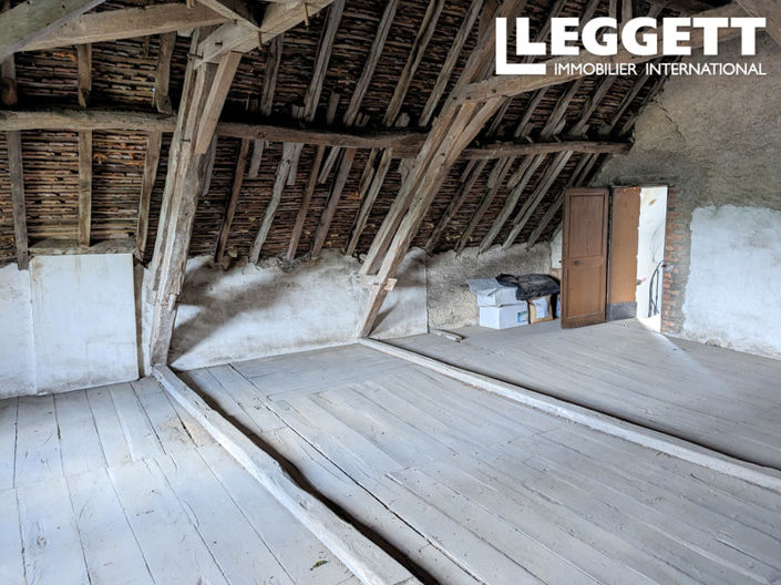 Image No.7-6 Bed Commercial for sale