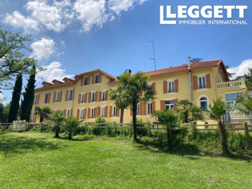 1 - Cazaubon, House