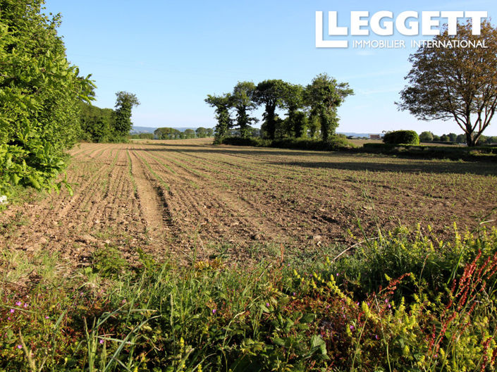 Image No.1-Terre à vendre à Landeleau