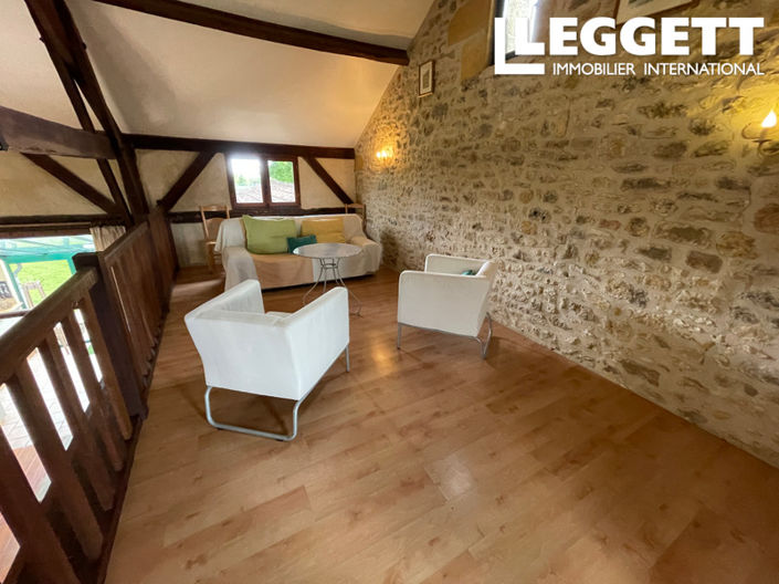 Image No.6-6 Bed House for sale