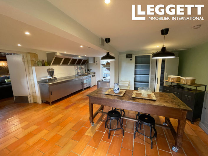 Image No.7-6 Bed House for sale