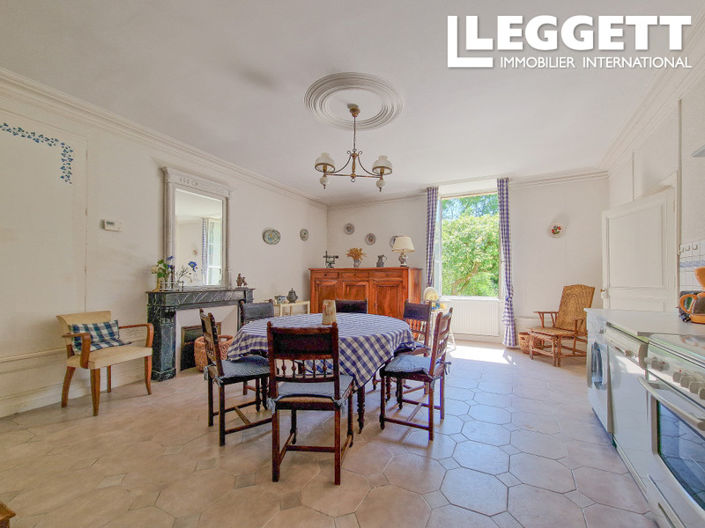 Image No.6-5 Bed House for sale