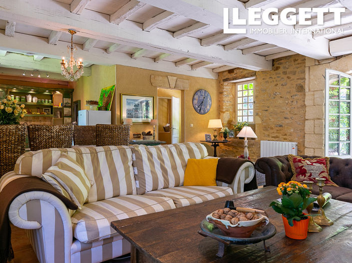 Image No.3-10 Bed House for sale