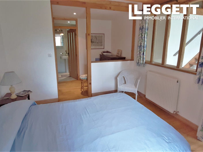 Image No.6-5 Bed House for sale