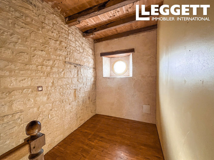 Image No.5-4 Bed House for sale