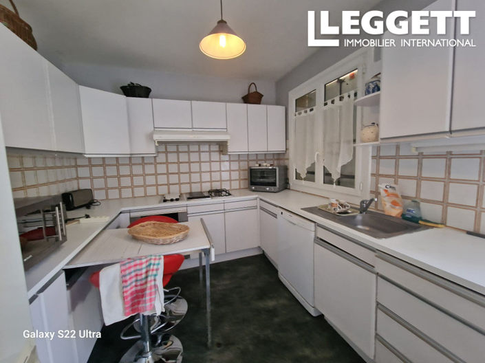 Image No.3-5 Bed House for sale