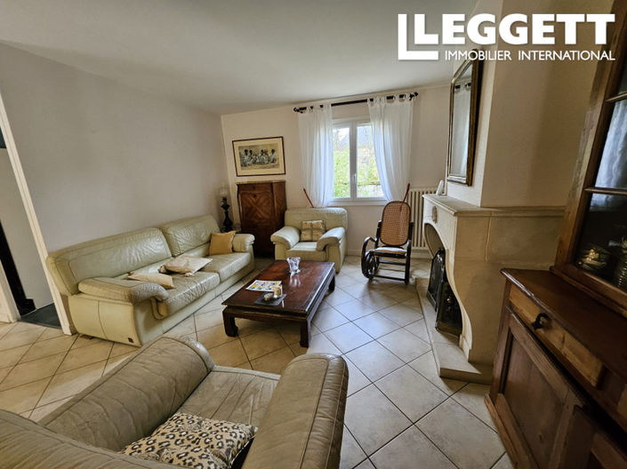 Image No.6-5 Bed House for sale