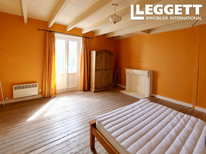 Image No.6-4 Bed House for sale